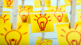 post it notes with lightbulb illustration