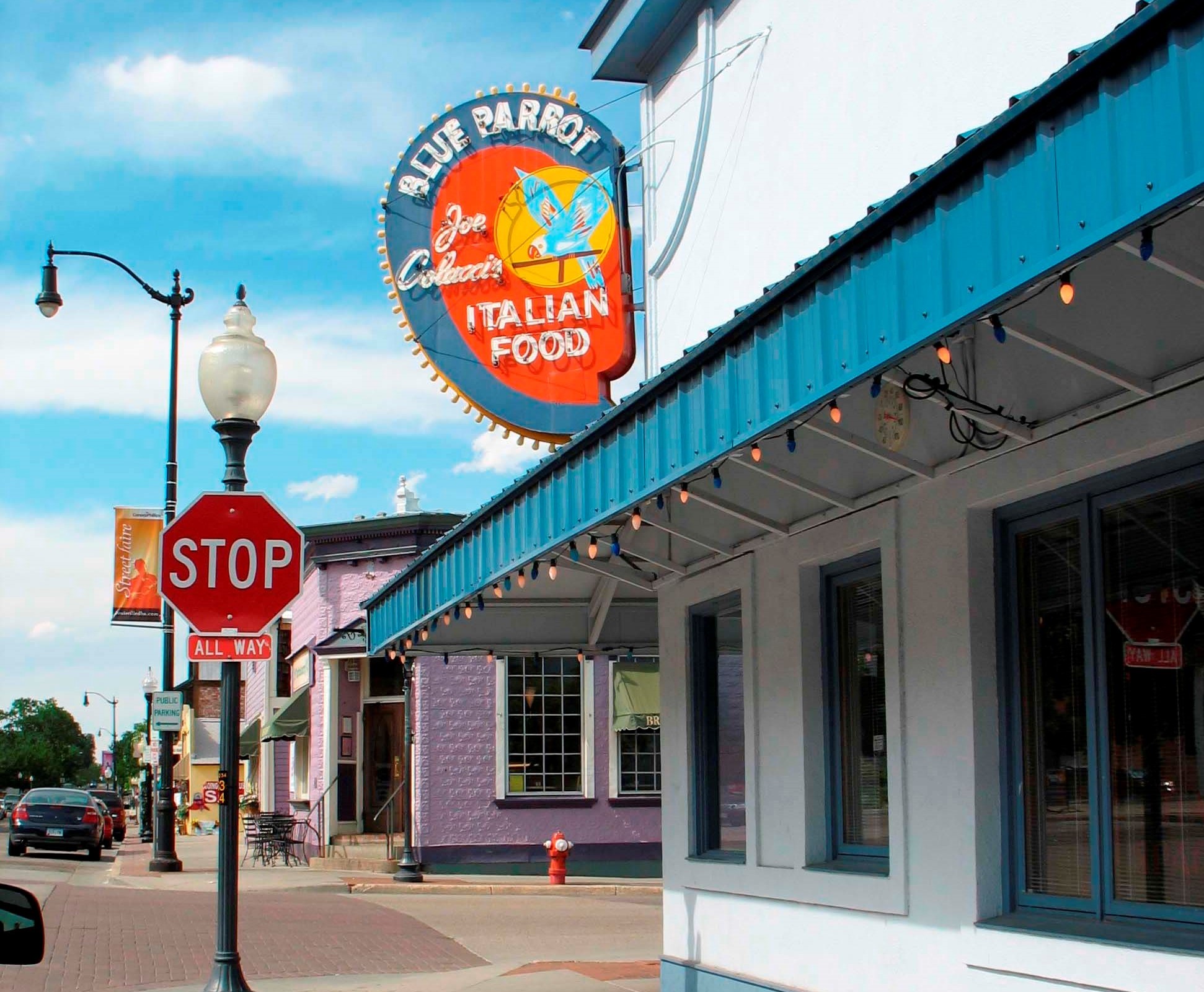 Blue Parrot restaurant and neon sign