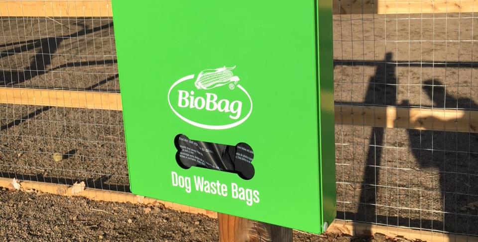 Dog Waste Bag Dispenser-thumb